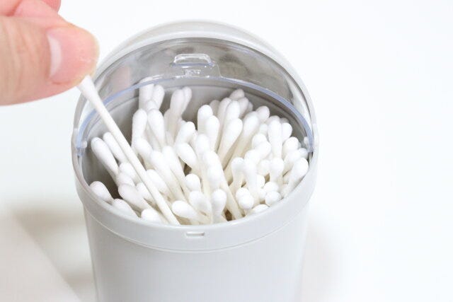 セリアの紙軸白綿棒100本 セリアの紙軸白綿棒100本