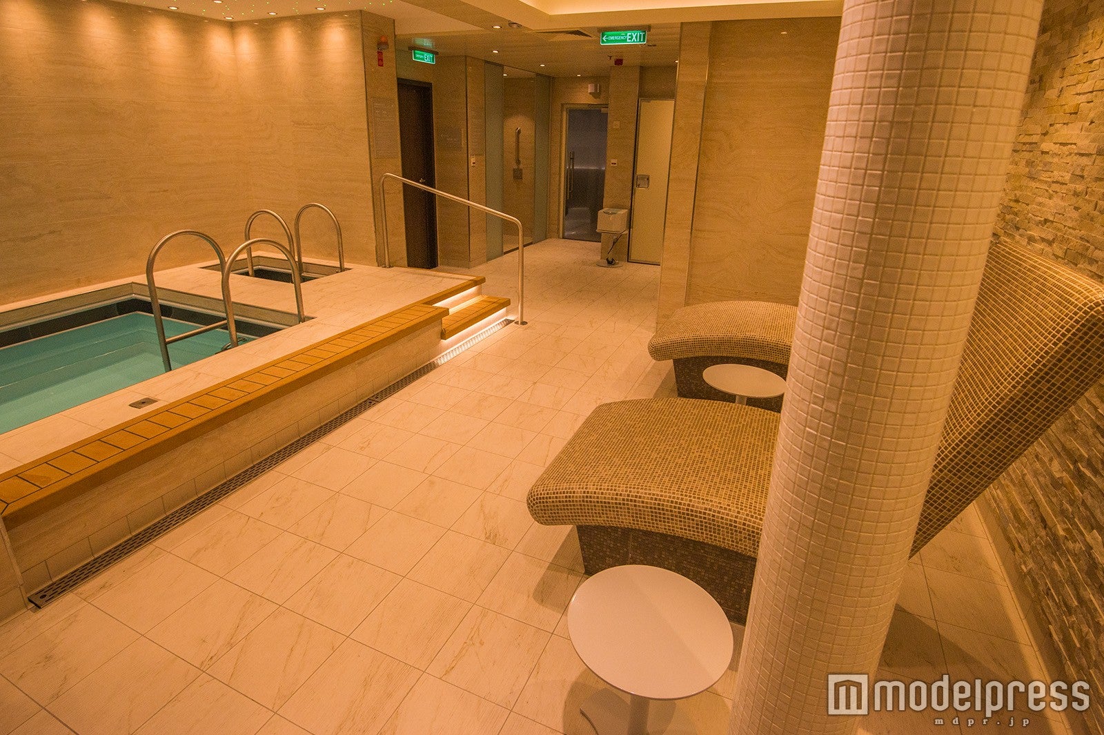 （C）モデルプレス