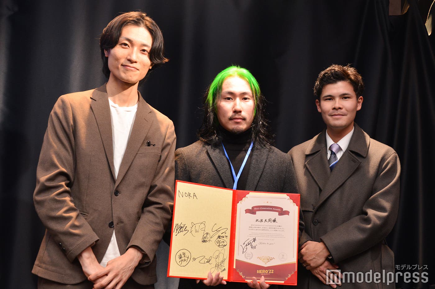 (左から)講師のガリレオ、北出大周、マネージャーのかずひら(C)モデルプレス