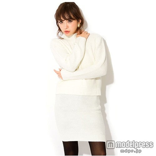 「タイトスカート ニット ペンシルスカート 」1,990円（税込）／Photo by GALSTAR