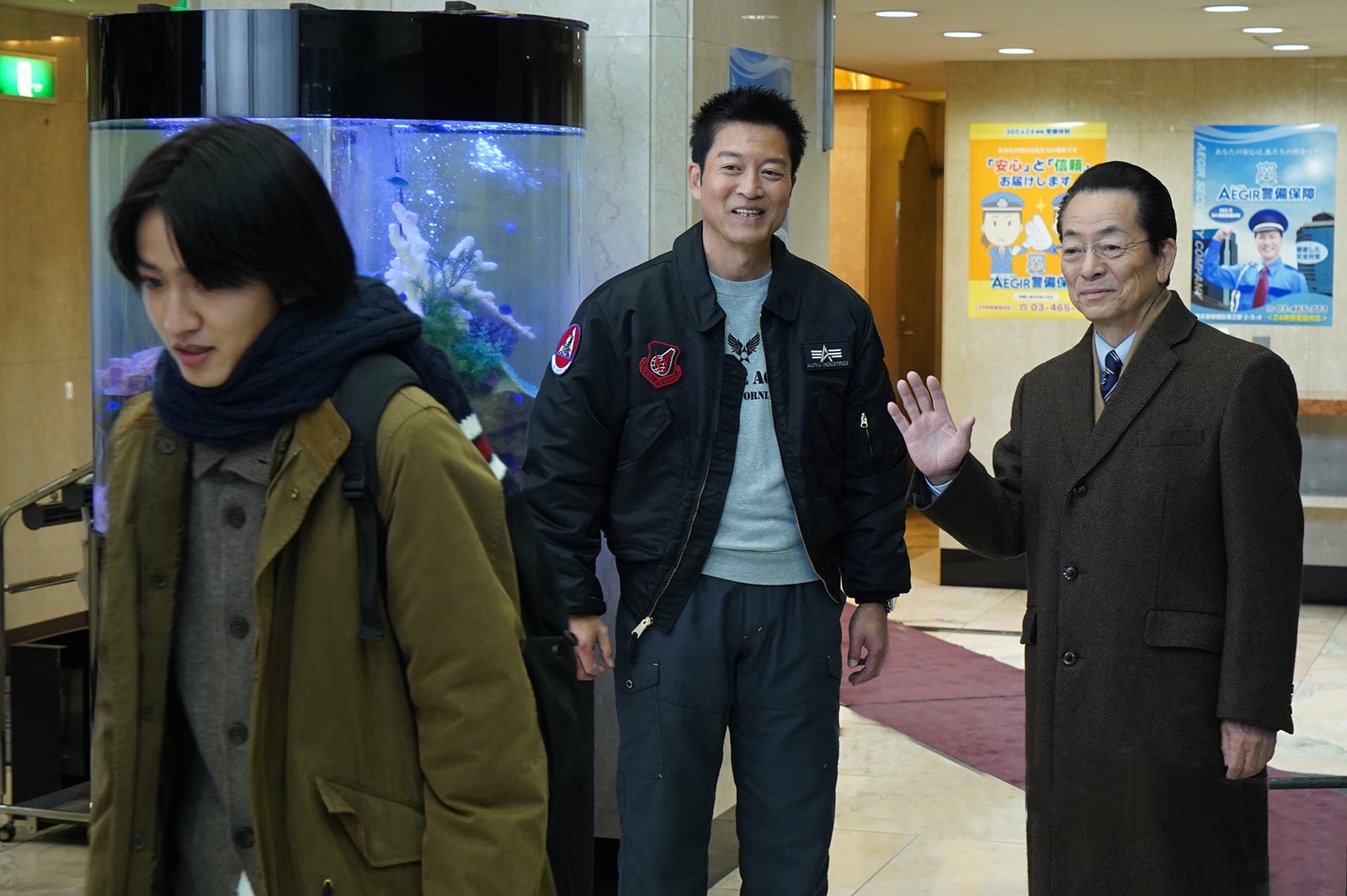 中川翼、寺脇康文、水谷豊「相棒season22」第17話より（C）テレビ朝日