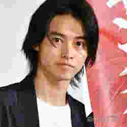 山崎賢人 桜田通 それぞれの母と4人で正月旅行 部屋割りに中居正広が驚き モデルプレス 山崎賢人 桜田通 それぞれの母と4人で正月旅行 部屋割りに中居正広が驚き モデルプレス