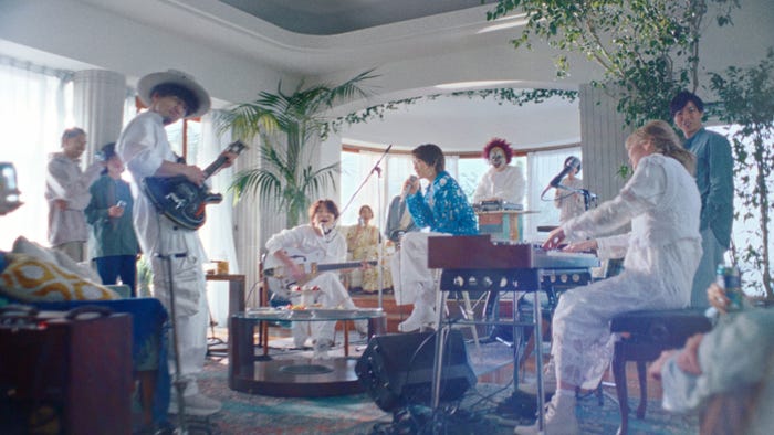 CMでセッションを披露する高畑充希&SEKAI NO OWARI/新CMカット(提供写真)
