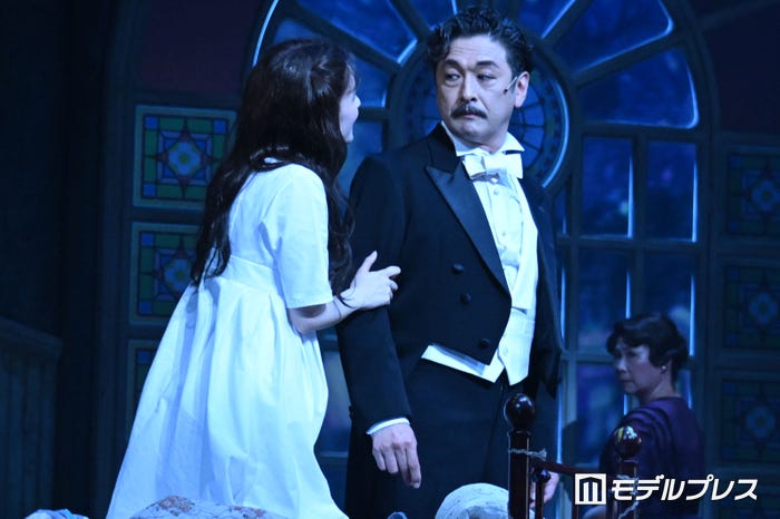 芳根京子、石丸幹二(C)モデルプレス