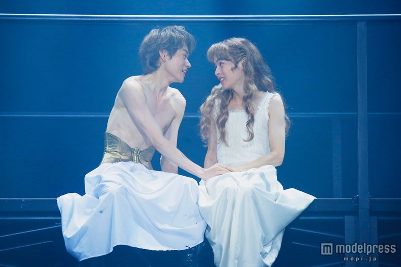 （左から）菅田将暉、月川悠貴