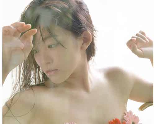 天木じゅん“お花ブラ”ショットにファン衝撃「斬新」「目のやり場に困る」