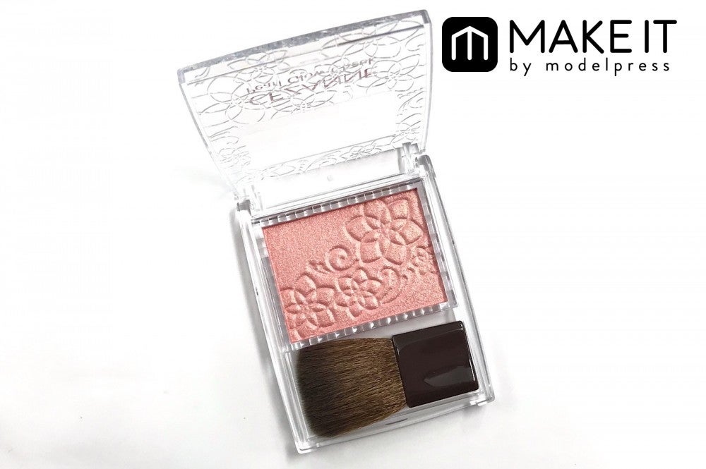 セザンヌ／パールグロウチーク／P1 ゴールドピーチ／600円（税抜）