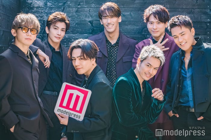 三代目 J SOUL BROTHERS from EXILE TRIBE(左から時計回り:NAOTO、岩田剛典、小林直己、山下健二郎、ELLY、今市隆二、登坂広臣)(C)モデルプレス