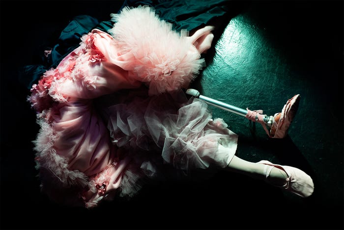 「True Colors FASHION ドキュメンタリー映像「対話する衣服」-6組の“当事者”との葛藤 -」写真:LILY SHU (提供写真)