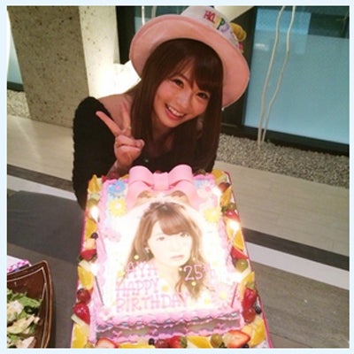 鈴木あや 号泣で 転機の年 抱負宣言 渋谷の仲間集結サプライズバースデー モデルプレス