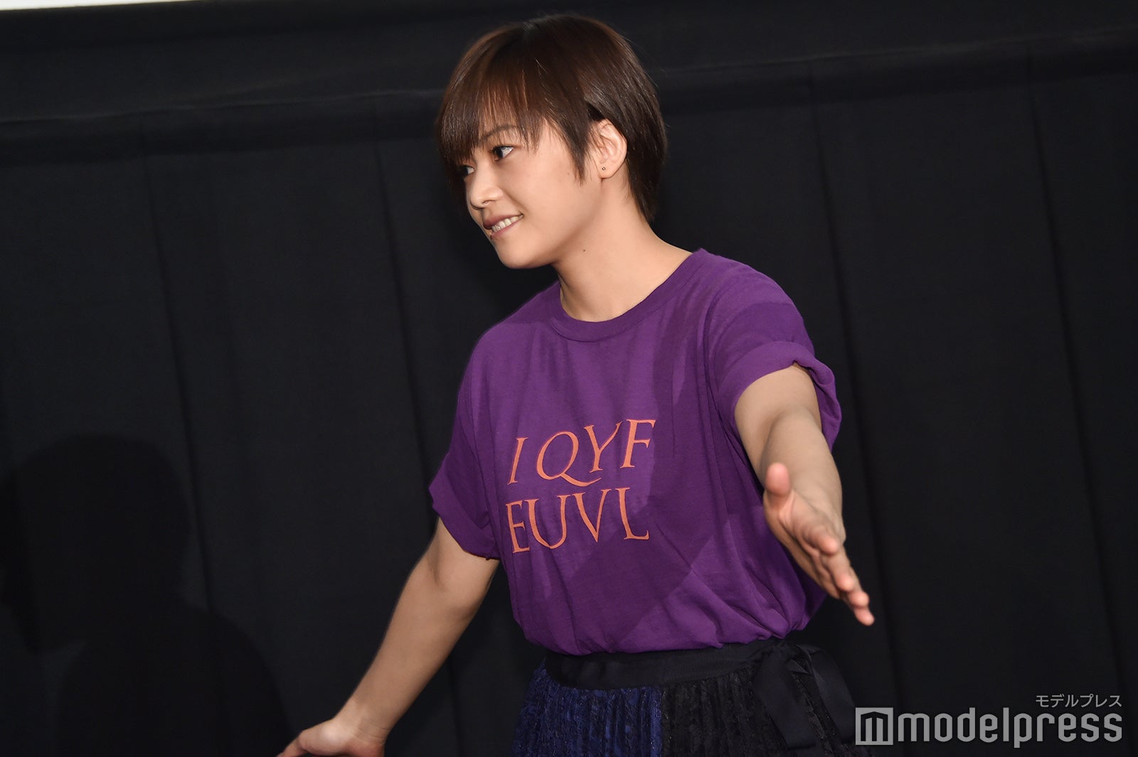 降壇時、監督を“通せんぼう”（C）モデルプレス