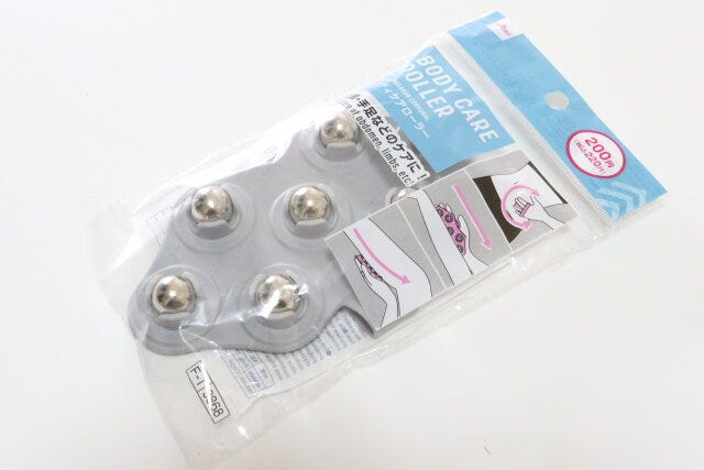 ボディケアローラー　ボディケアグッズ
