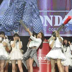 スペシャルライブ「WONDA presents AKB48 非売品ライブ」より