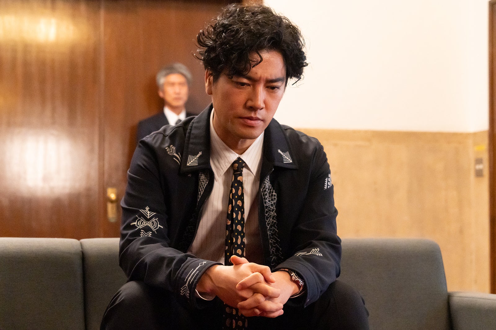 桐谷健太「ケイジとケンジ、時々ハンジ。」第1話より（C）テレビ朝日