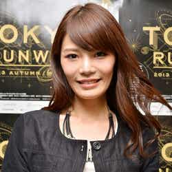 モデルプレスのインタビューに応じた島袋聖南