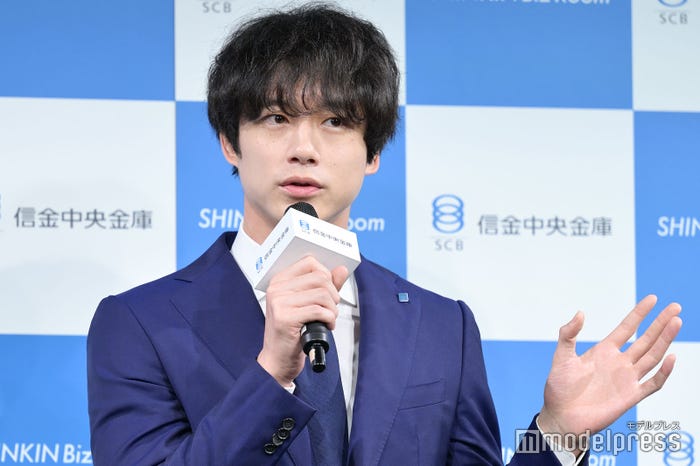 坂口健太郎(C)モデルプレス