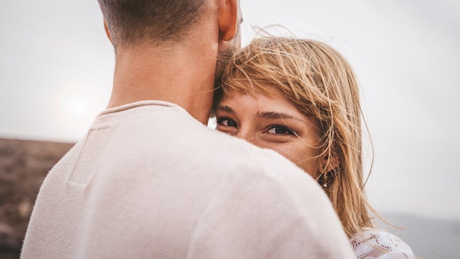 ギュッしてもらおう♡彼氏に抱きしめて欲しいときに出す3つのサイン