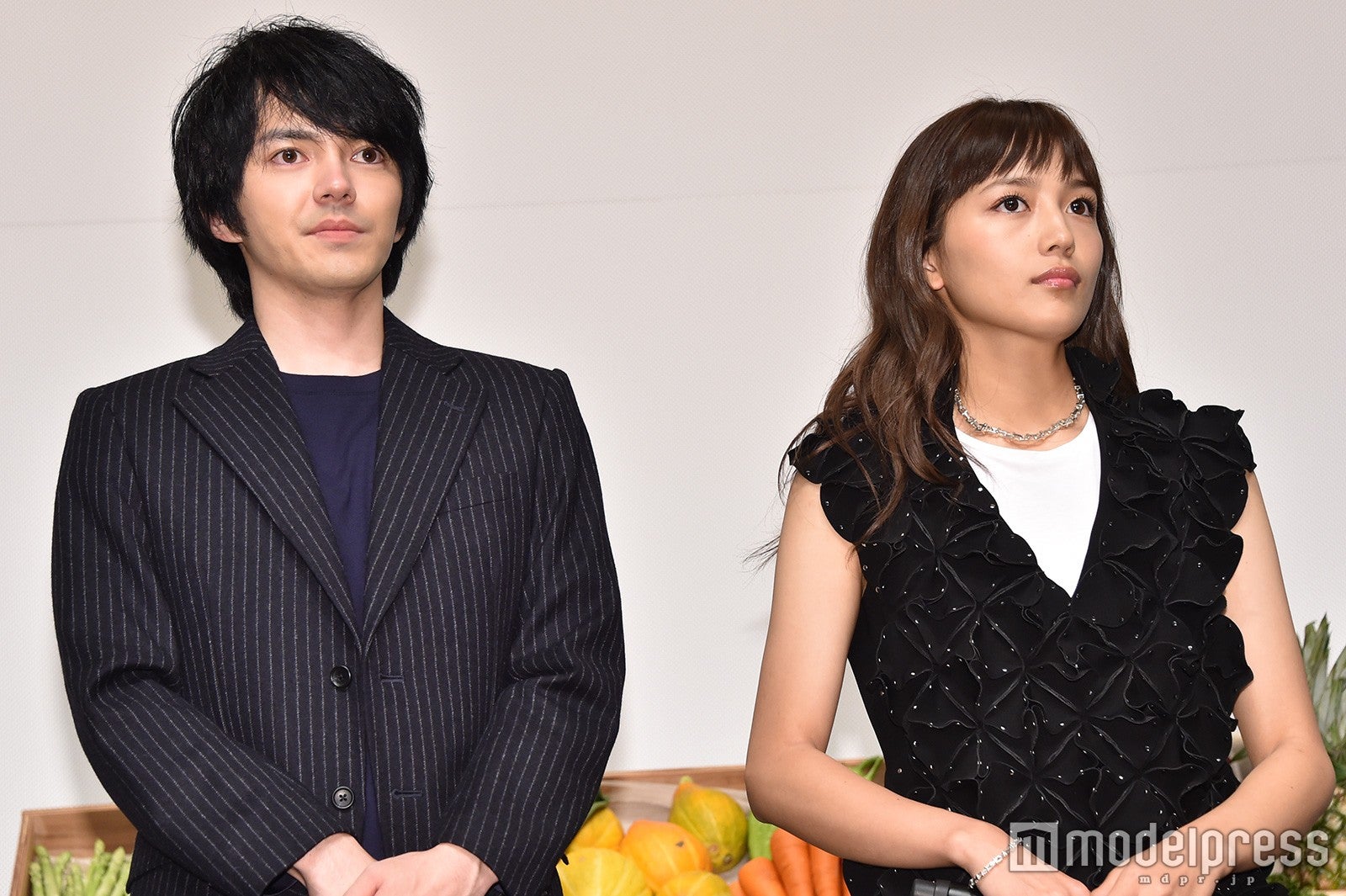 林遣都、川口春奈（C）モデルプレス