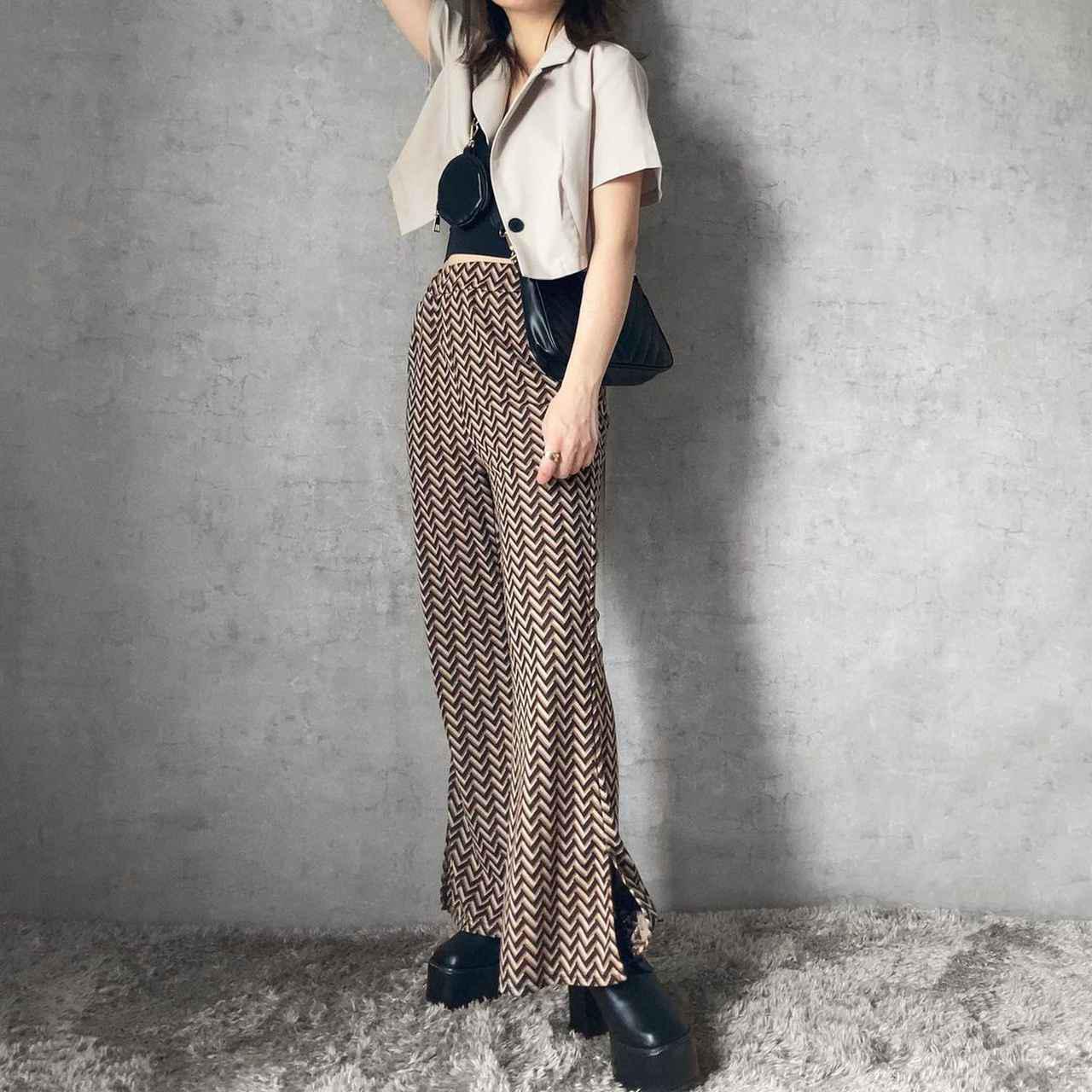 個性派さん必見 しまむら の 柄パンツ正解コーデ はこれ モデルプレス