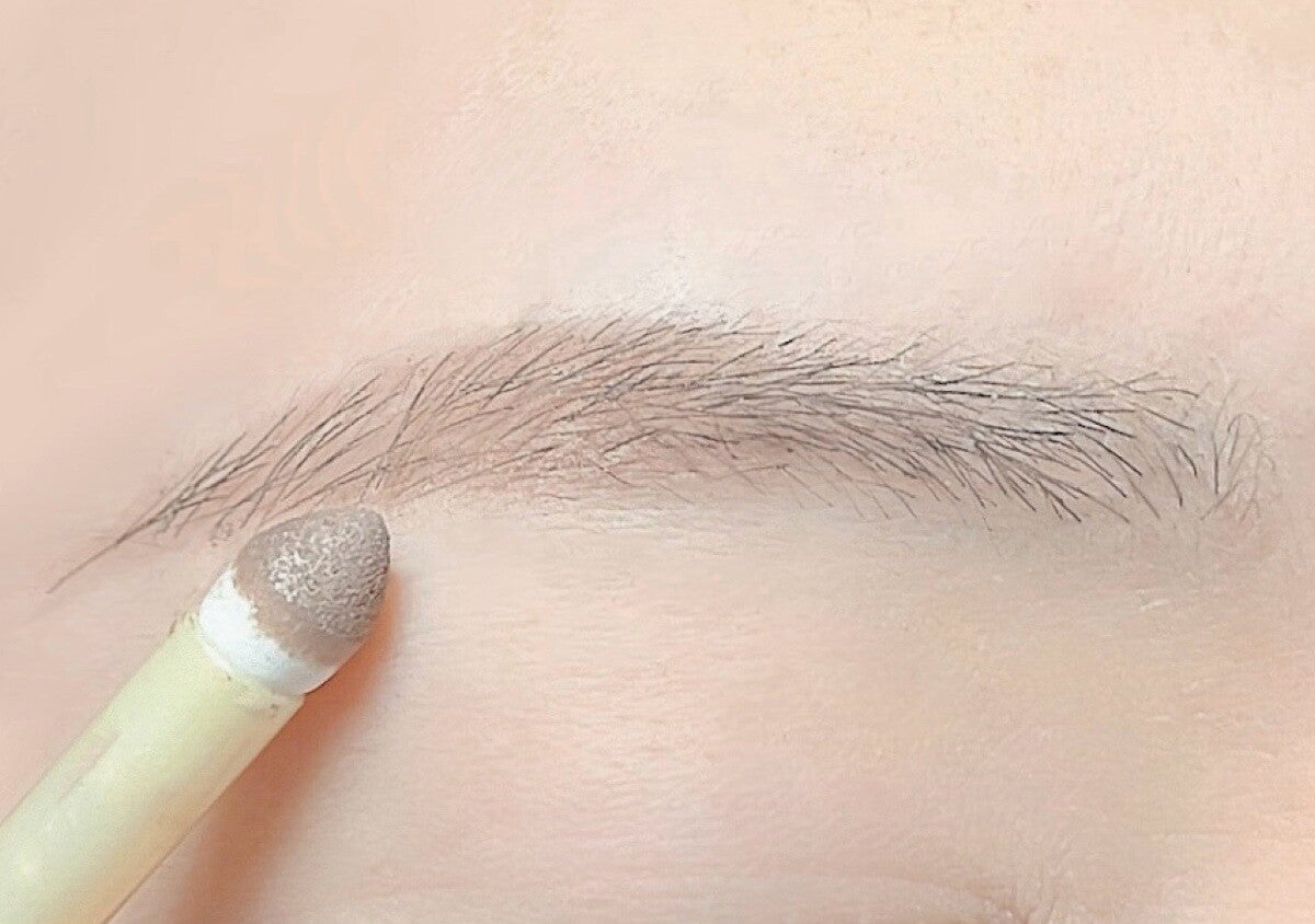 メイク初心者でも失敗しない！基本のアイブロウ3アイテムの正しい使い方マニュアル