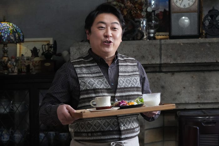 吉田ウーロン太(C)2023「夜が明けたら、いちばんに君に会いにいく」製作委員会