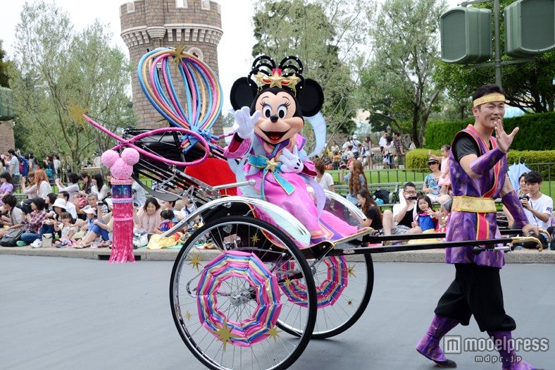 ディズニーランドの七夕スタート、彦星ミッキー＆織姫ミニーが新コスチューム披露／「七夕グリーティング」