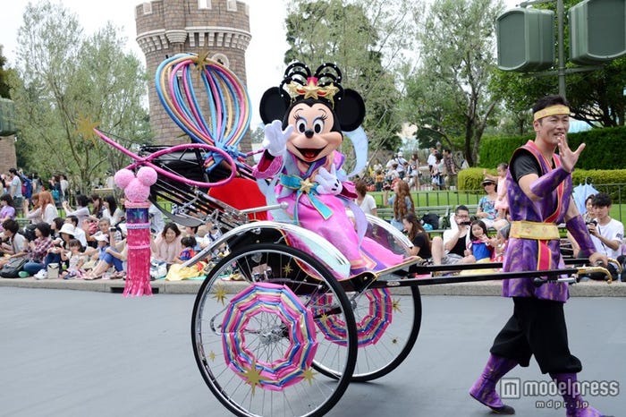 ディズニーランドの七夕スタート、彦星ミッキー&織姫ミニーが新コスチューム披露/「七夕グリーティング」