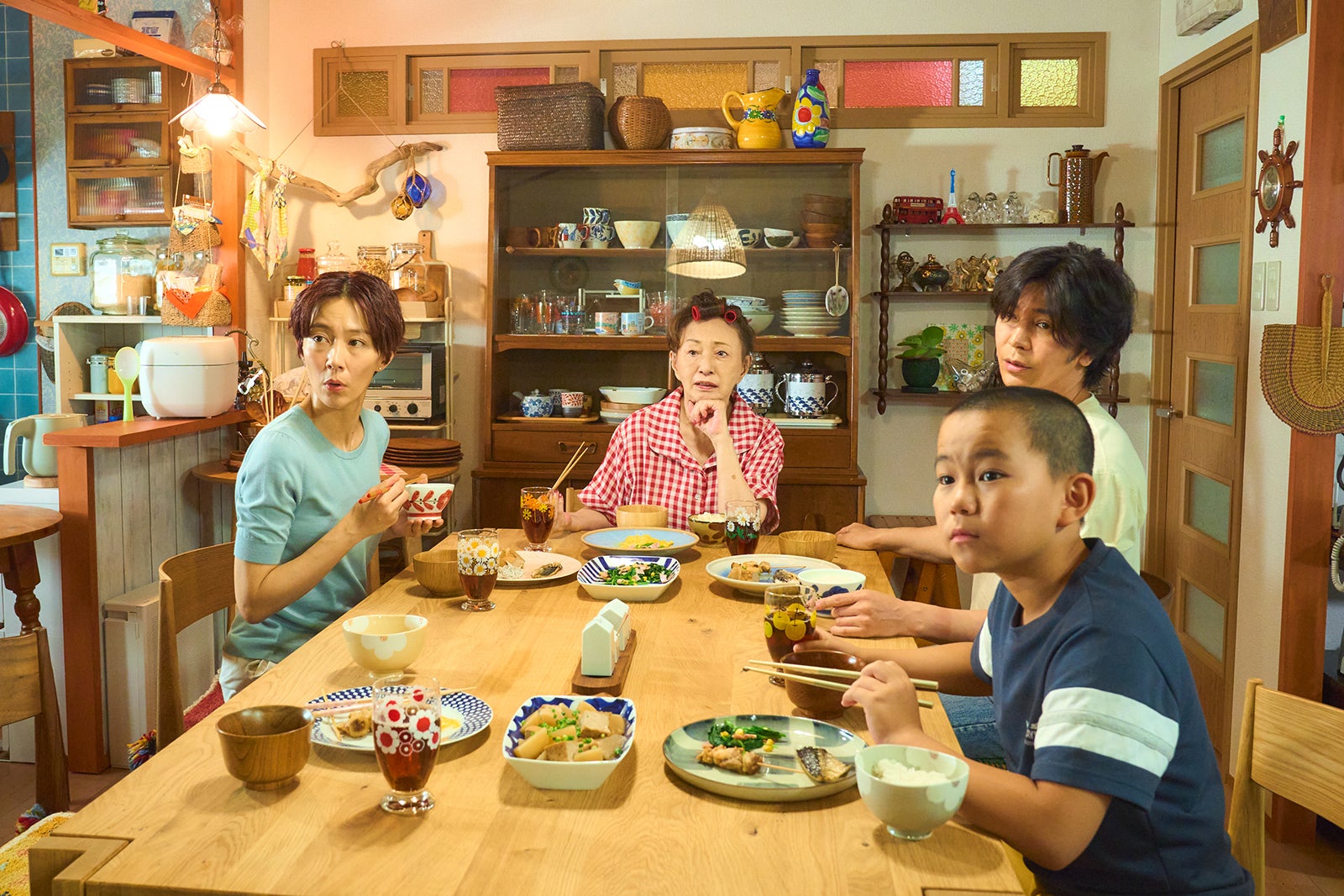 木村佳乃、加賀まりこ、武田真治、番家天嵩「南くんが恋人！？ 」第2話より（C）テレビ朝日
