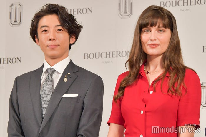 高橋一生、レティシア・カスタ(C)モデルプレス