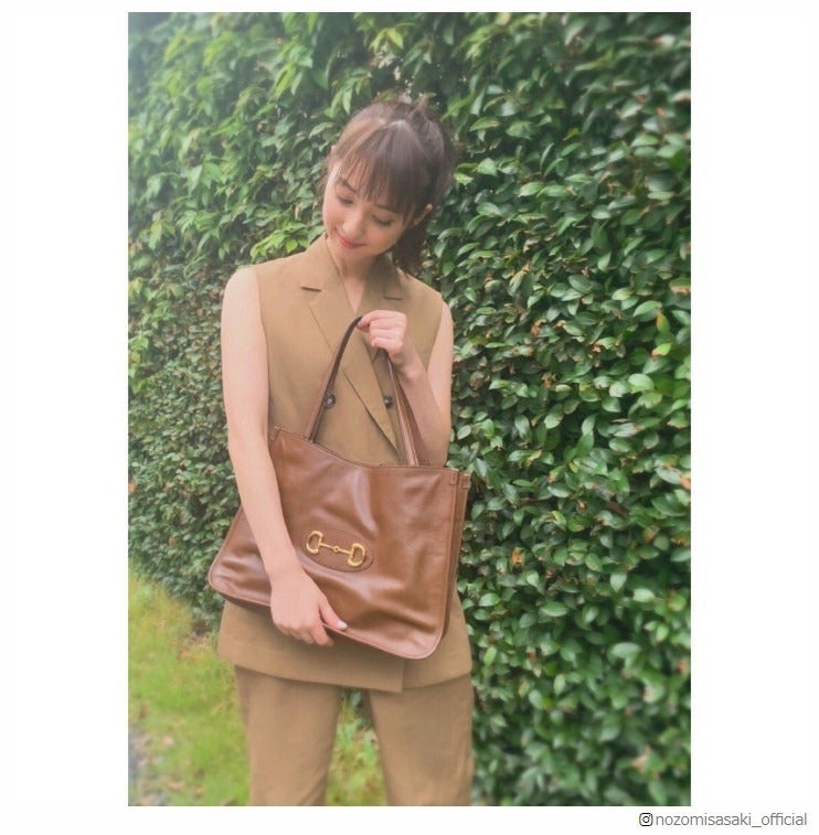 佐々木希、ポニーテールの私服ショット公開 「おしゃれ」「可愛くて美しい」の声