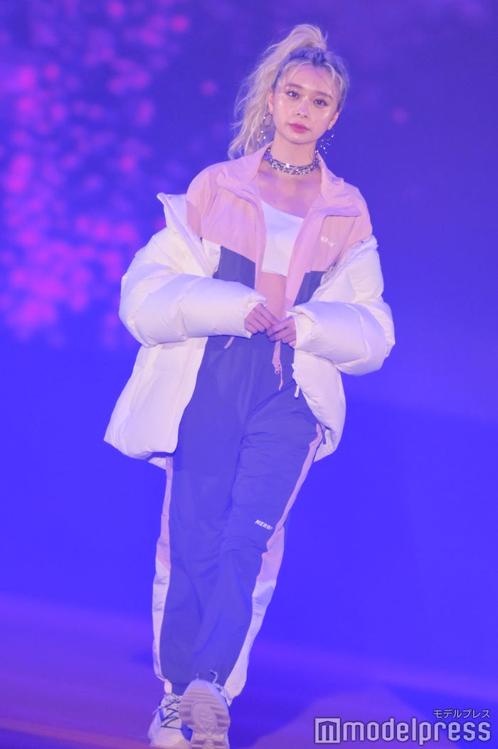 田鍋梨々花 (C)モデルプレス