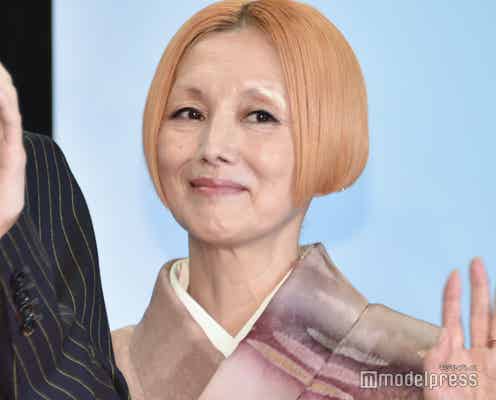 夏木マリ、レースパンツで美脚透け 人気俳優との密着2ショットに「オーラすごい」「素敵なコーディネート」の声