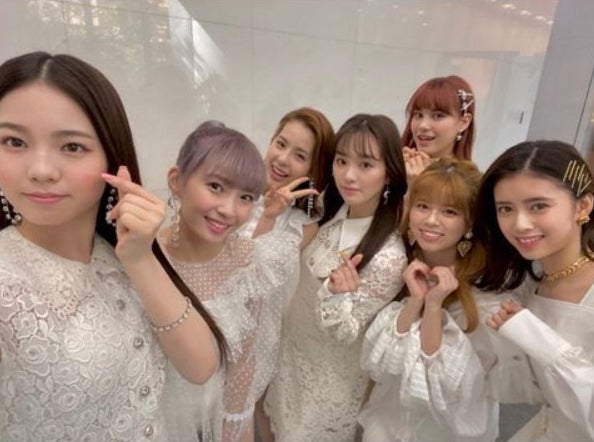 NiziU、紅白初出場に喜び “絵文字”にも注目集まる「泣ける」「9人でNiziU」