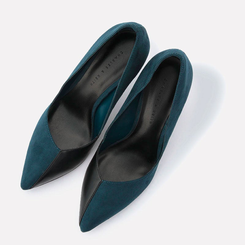 ポインテッドカバードパンプス「CHARLES & KEITH」7,452円（税込）／画像提供：CHARLES & KEITH OFFICIAL ONLINE STORE