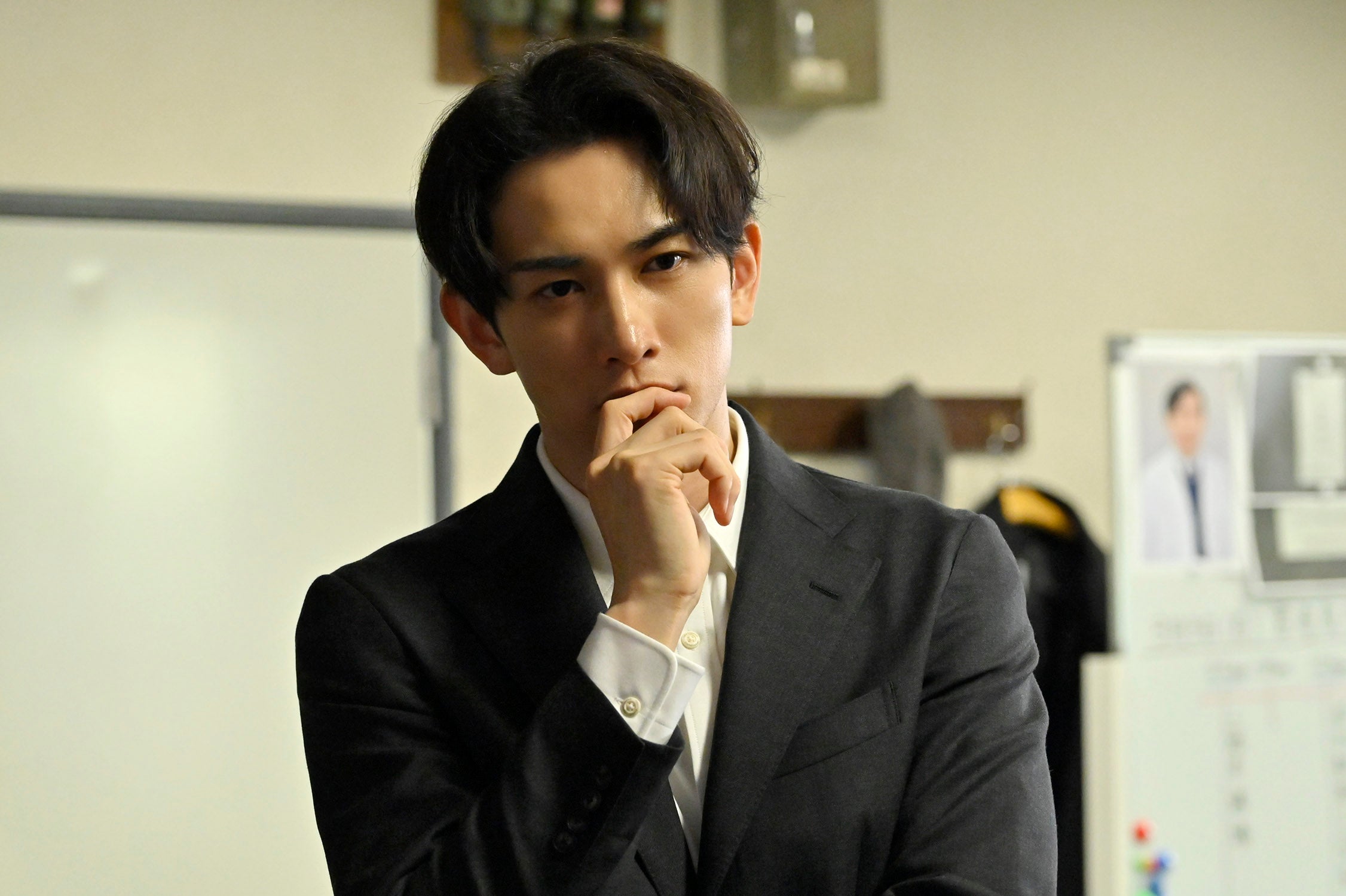 【失踪人捜索班　消えた真実 第1話】城崎（町田啓太）、妻・恵子（泉里香）が突然失踪 捜索チームを結成