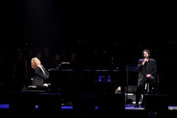 ジョシュ・グローバン、15年ぶり来日公演でYOSHIKIと夢の共演 山崎育三郎も登場