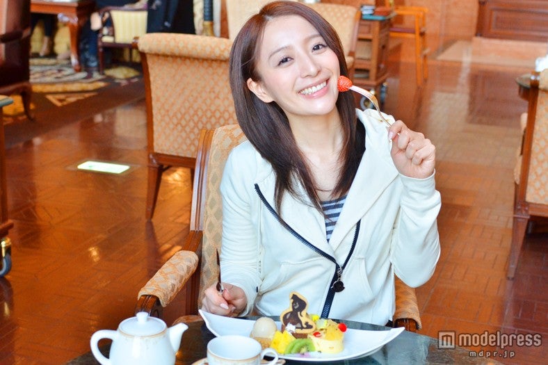 「ラプンツェル・デザートメドレー」／「ドリーマーズ・ラウンジ」／モデル：竹内渉