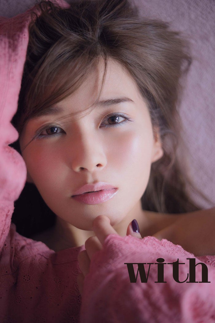 AAA宇野実彩子、ドアップで春メイク公開　4つのトレンドアイテム＆テクニックは？