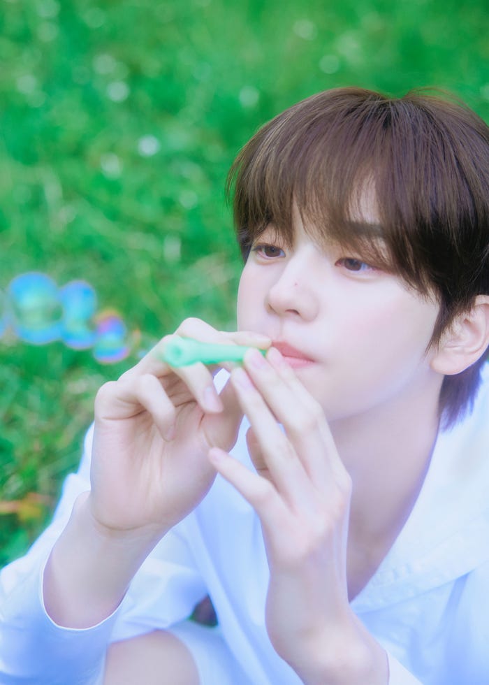 SHINYU(P)&(C)PLEDIS Entertainment