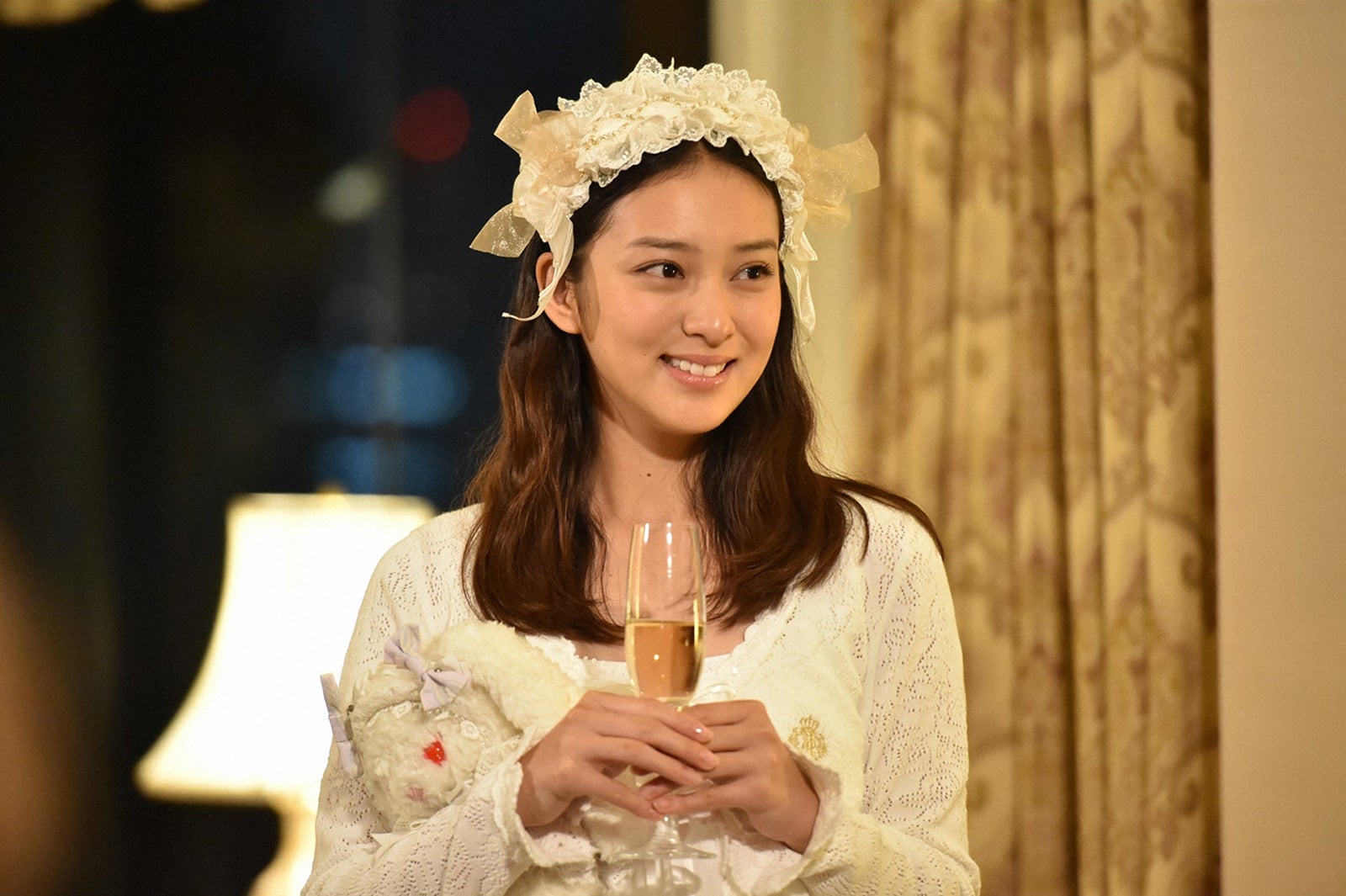 タッキーのエアギター「待機」視聴者続出 海賊コスプレにも「違和感ない」「スーツよりしっくり」の声