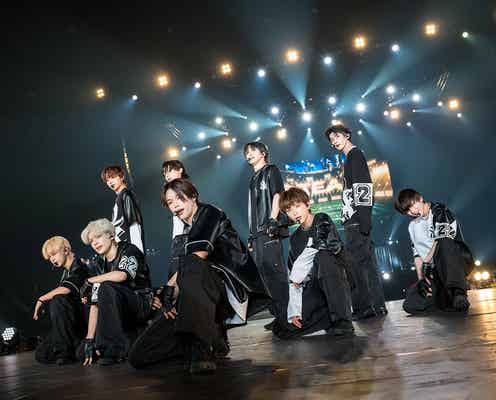 ENHYPEN・&TEAM、ハグに肩組み…深い絆が垣間見えた瞬間 2グループ合同の公開収録にファン沸く<「BEAT AX」ライブレポ>