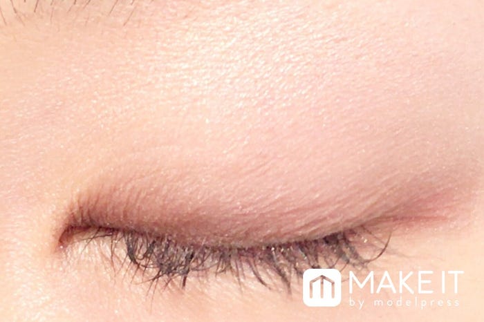 ルナソル/セレクション・ドゥ・ショコラアイズ/03 Chocolat Raisin 使用 (C)メイクイット