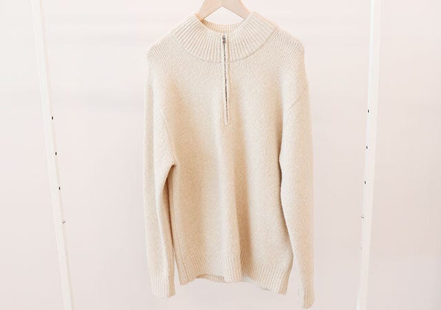 ユニクロ　スフレヤーンニット