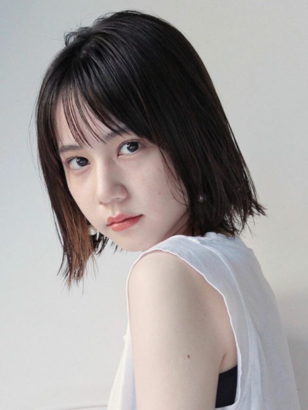 ウルフヘアがより似合うインナーカラー特集 遊び心を加えた大人の人気スタイル15選 モデルプレス ウルフヘアがより似合うインナーカラー特集 遊び心を加えた大人の人気スタイル15選 モデルプレス