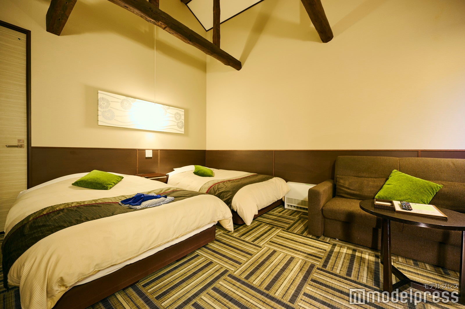 モダンなお部屋はとても快適（C）モデルプレス