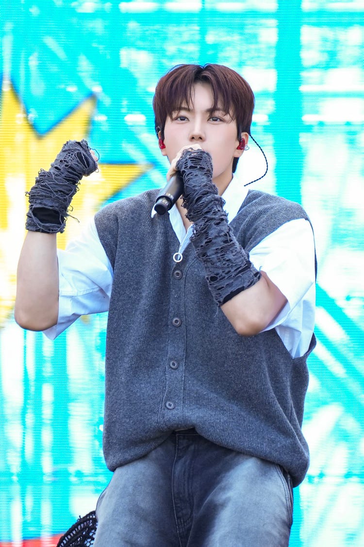 画像33/44) ENHYPEN、ステージ終了後に“意味深スポ”で会場ざわめき NI-KIソロダンスから開幕でファン熱狂【Weverse Con  Festival】 - モデルプレス