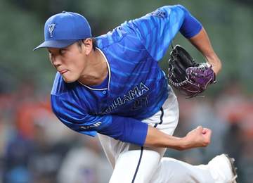DeNA 藤浪1カ月ぶり先発 ストライク率6割超で4回2失点1四球と制球安定 最速154キロで山瀬を3球三振 直球で押す場面が目立つ