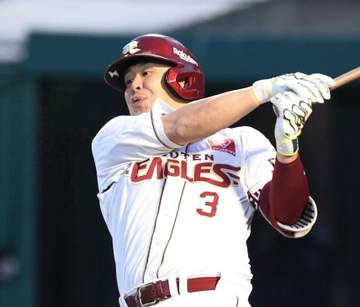 楽天・浅村が1号2ラン 4打点大暴れ