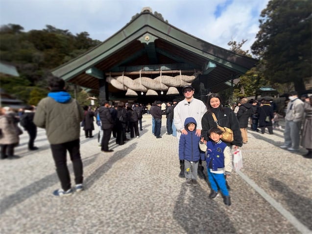 中村獅童、家族で出雲大社へ キャンピングカーで2500キロ年末年始旅に反響
