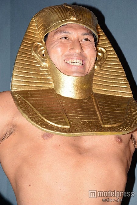 オードリー春日「展示してもらいたい」古代エジプト王・ファラオ姿に自信